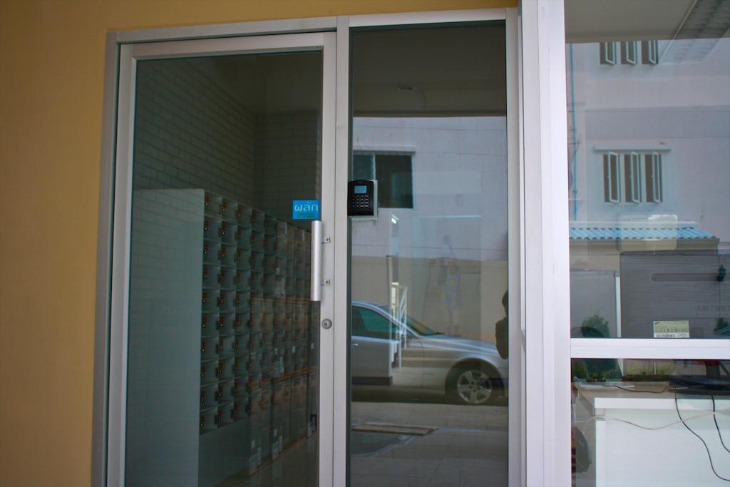 Baanbudsarin Apartment Sing Buri Εξωτερικό φωτογραφία