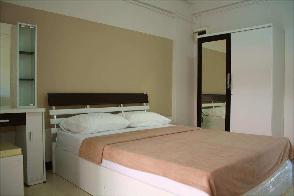 Baanbudsarin Apartment Sing Buri Εξωτερικό φωτογραφία
